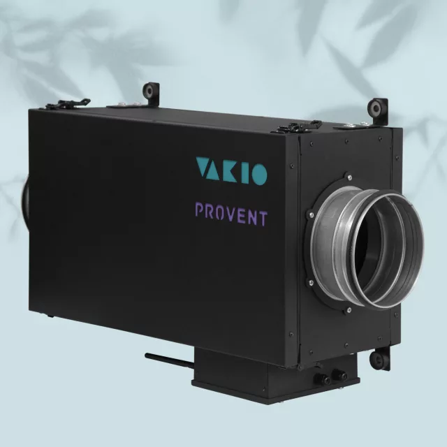 VAKIO PROVENT X1: чёрный корпус с патрубками на светлом фоне VAKIO PROVENT X1 — чёрный корпус с патрубками на светлом фоне